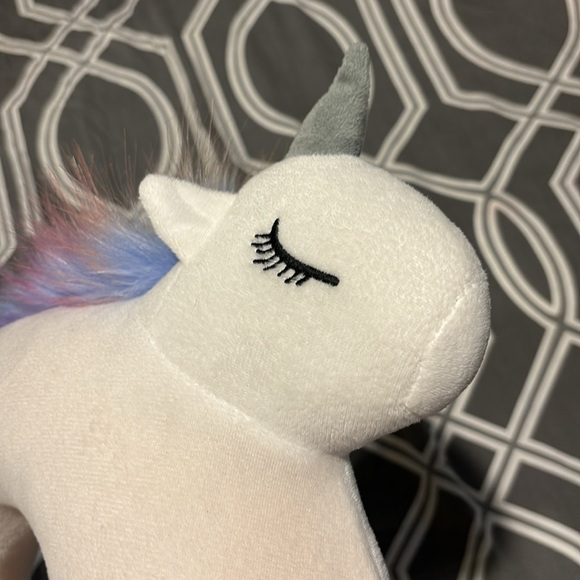 Unicorn travel neck pillow - Picture 4 of 7